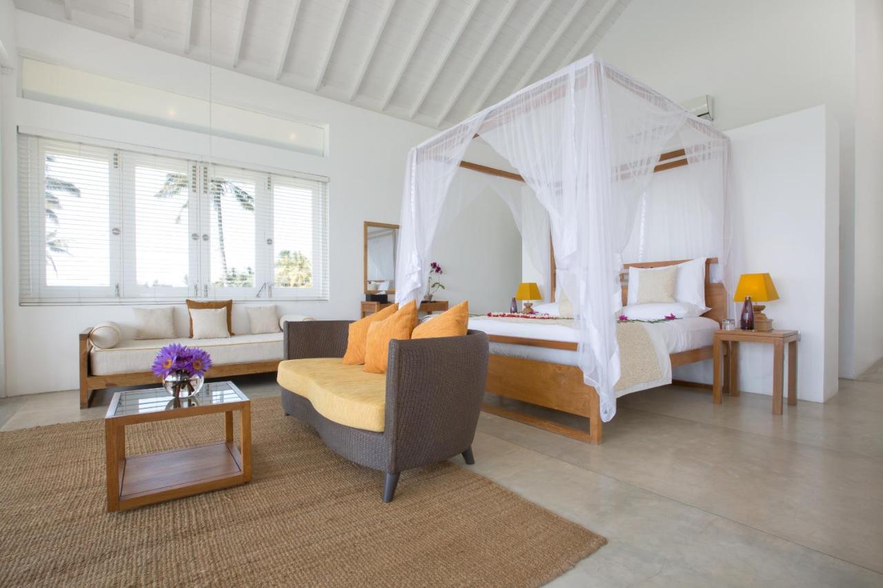 Sri Sharavi Beach Villas & Spa - With 43 Metre Saltwater Infinity Pool Мирисса Экстерьер фото