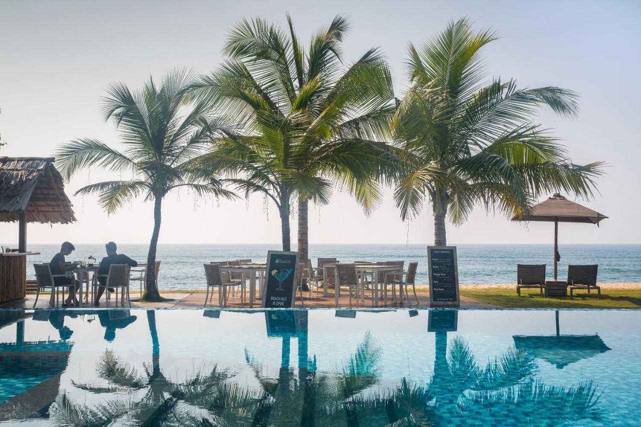 Sri Sharavi Beach Villas & Spa - With 43 Metre Saltwater Infinity Pool Мирисса Экстерьер фото